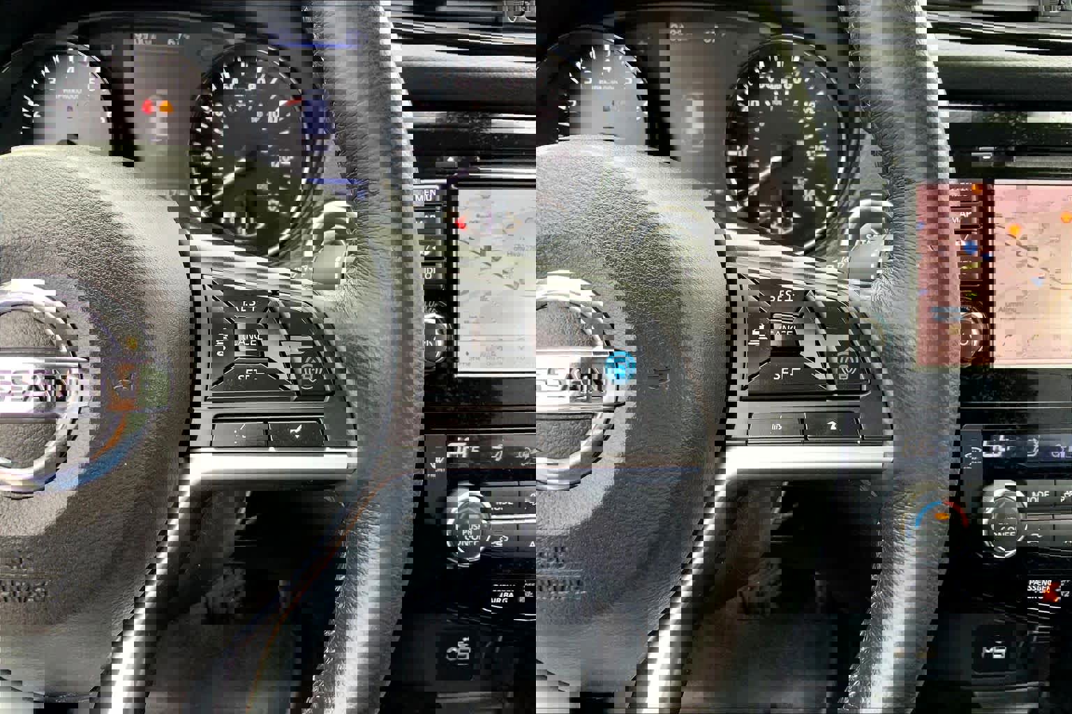 Used 2019 Nissan Rogue SV w/ Premium Package image 21