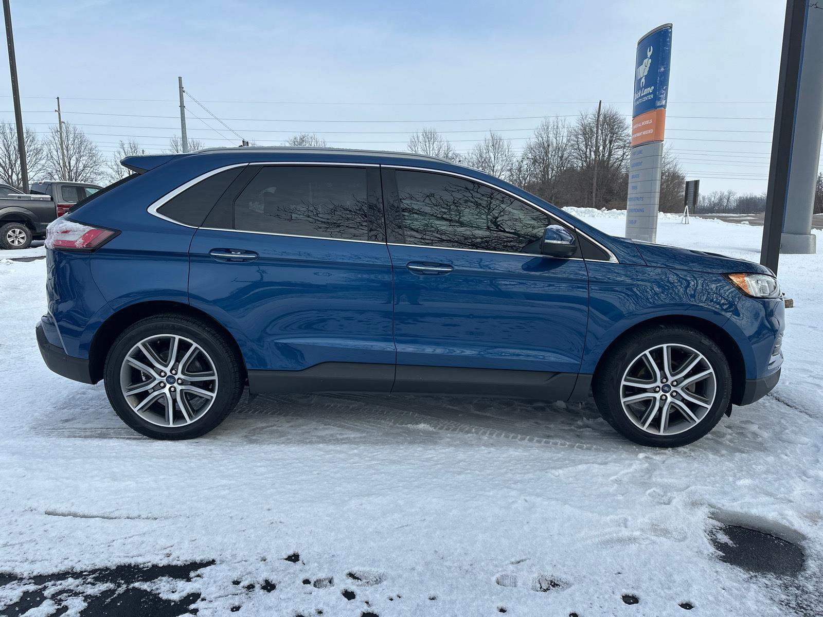 Certified 2020 Ford Edge Titanium image 2