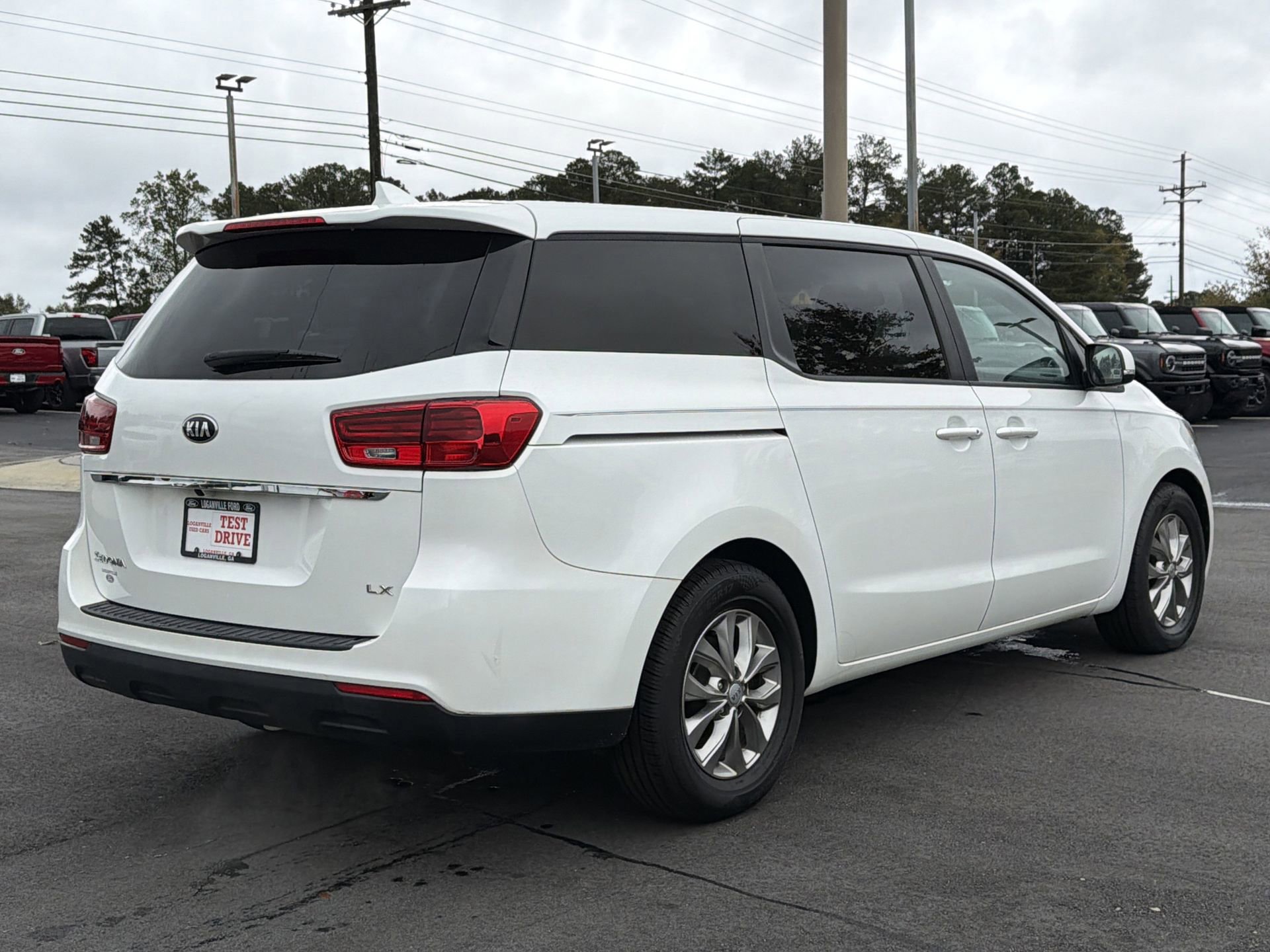 Used 2021 Kia Sedona LX image 4