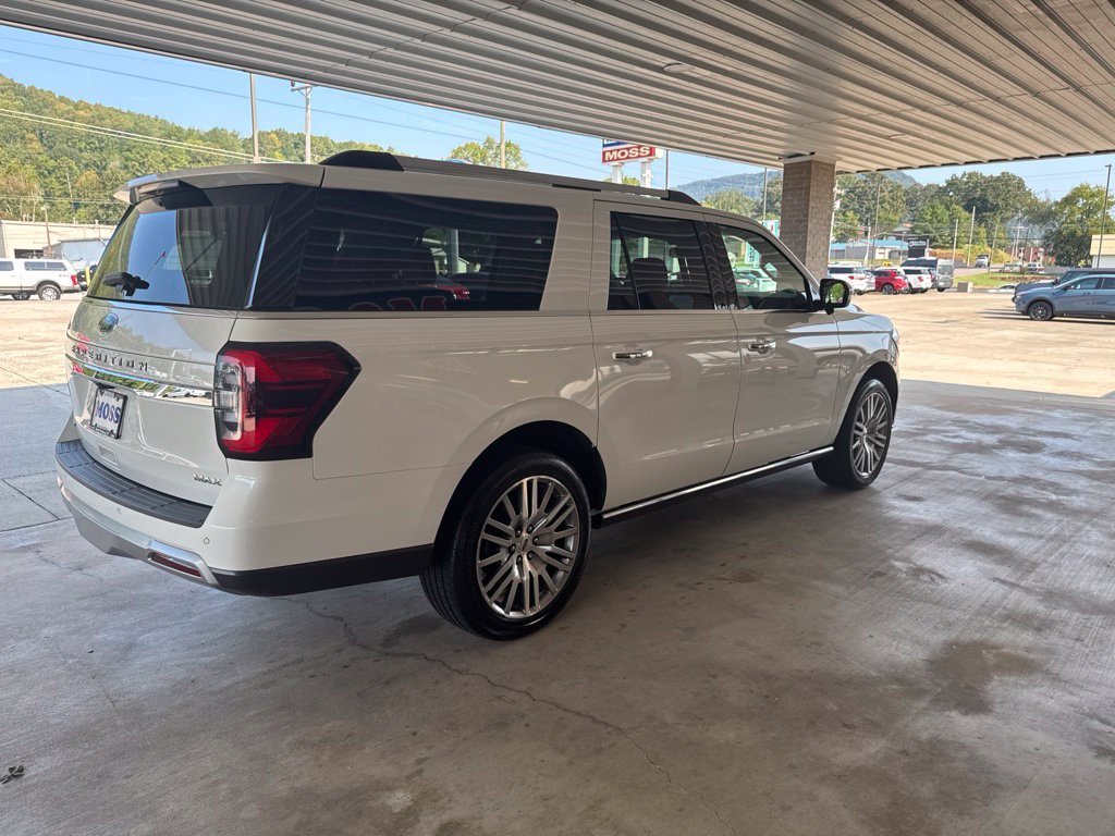 Certified 2024 Ford Expedition Max Limited RWD image 4
