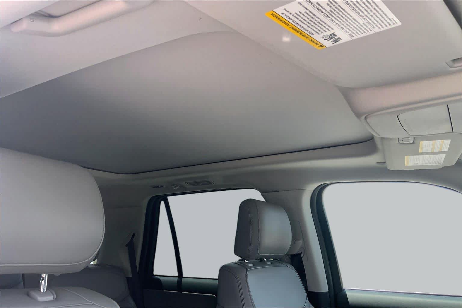 Certified 2025 Ford Expedition Active AWD/4WD image 14