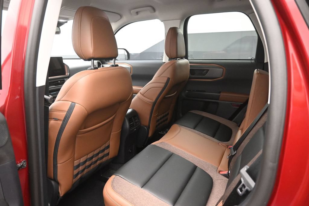 Certified 2025 Ford Bronco Sport Outer Banks w/ Outer Banks Tech Package+ AWD/4WD image 23