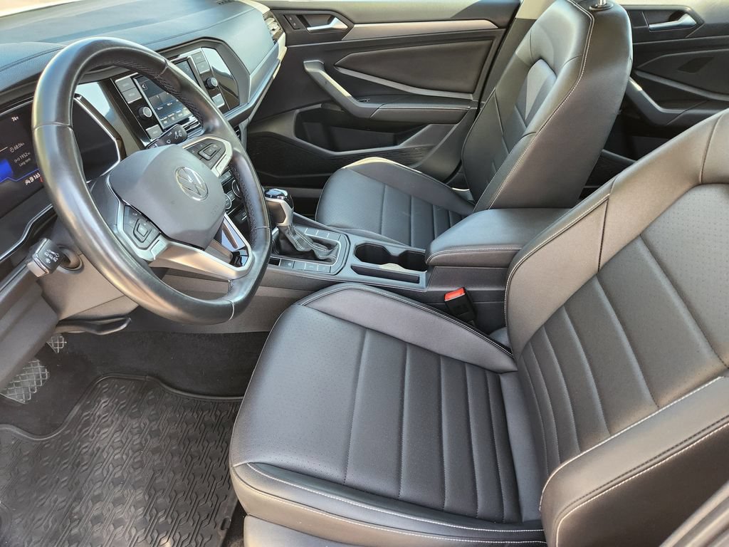Used 2023 Volkswagen Jetta SE FWD image 12