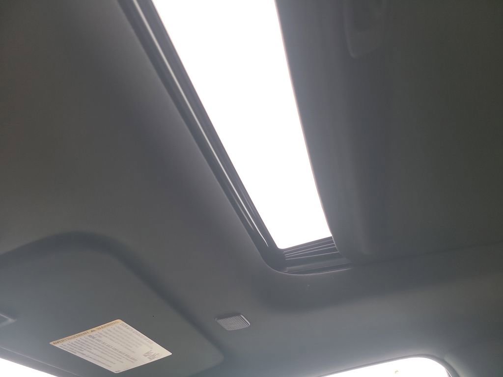 Used 2024 Chevrolet Colorado ZR2 w/ Technology Package image 23