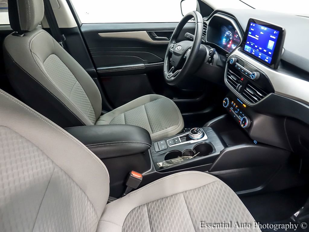 Certified 2022 Ford Escape SE w/ Cold Weather Package FWD image 24