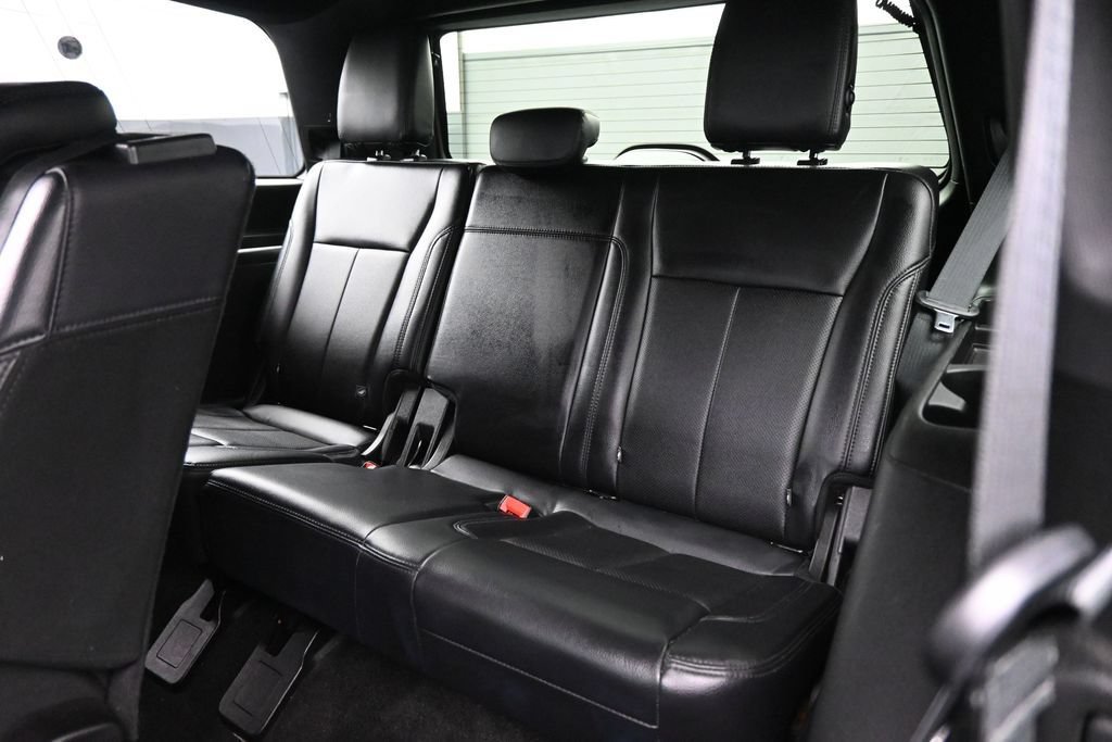 Certified 2019 Ford Expedition XLT w/ Equipment Group 202A RWD image 21
