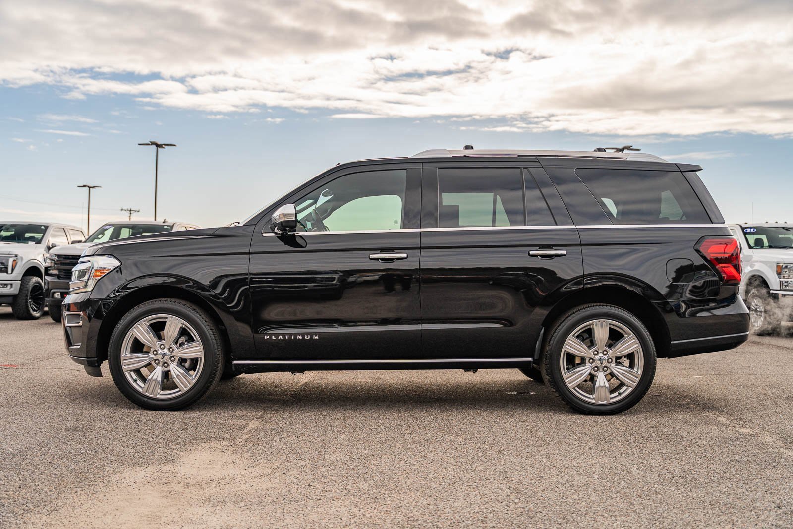 Certified 2023 Ford Expedition Platinum image 2