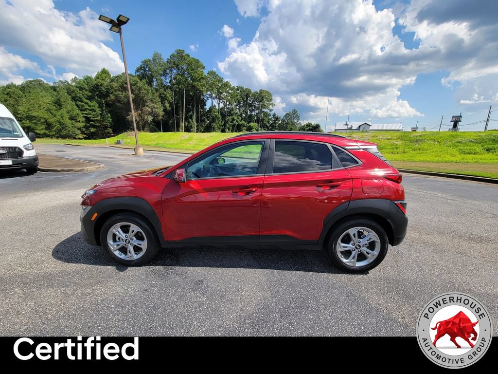 Used 2023 Hyundai Kona SEL w/ Cargo Package FWD image 3