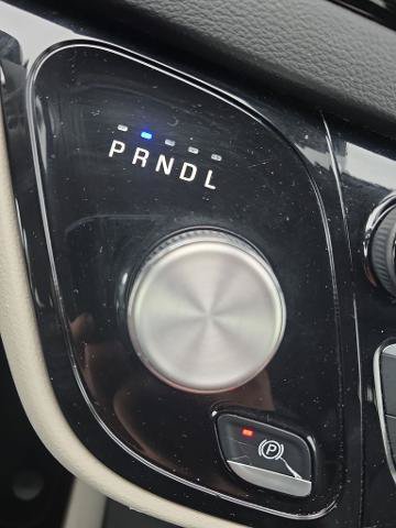 Used 2024 Chrysler Pacifica Touring-L FWD image 31