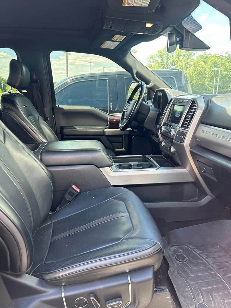 Certified 2017 Ford F250 Platinum w/ Platinum Ultimate Package AWD/4WD image 17