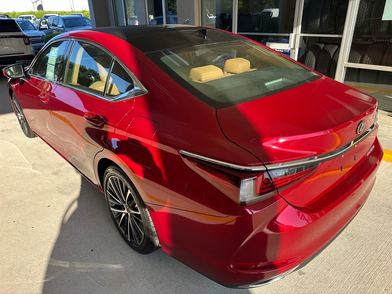 Used 2022 Lexus ES 350 w/ Premium Package FWD image 10