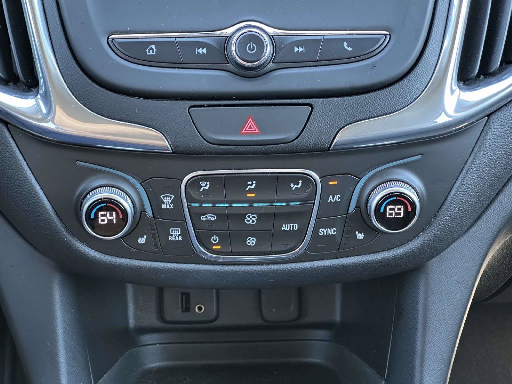 Used 2018 Chevrolet Equinox LT FWD image 18
