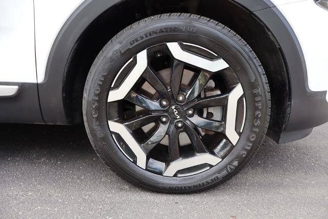 Used 2023 Kia Telluride EX w/ EX Captain's Chair Package AWD/4WD image 12