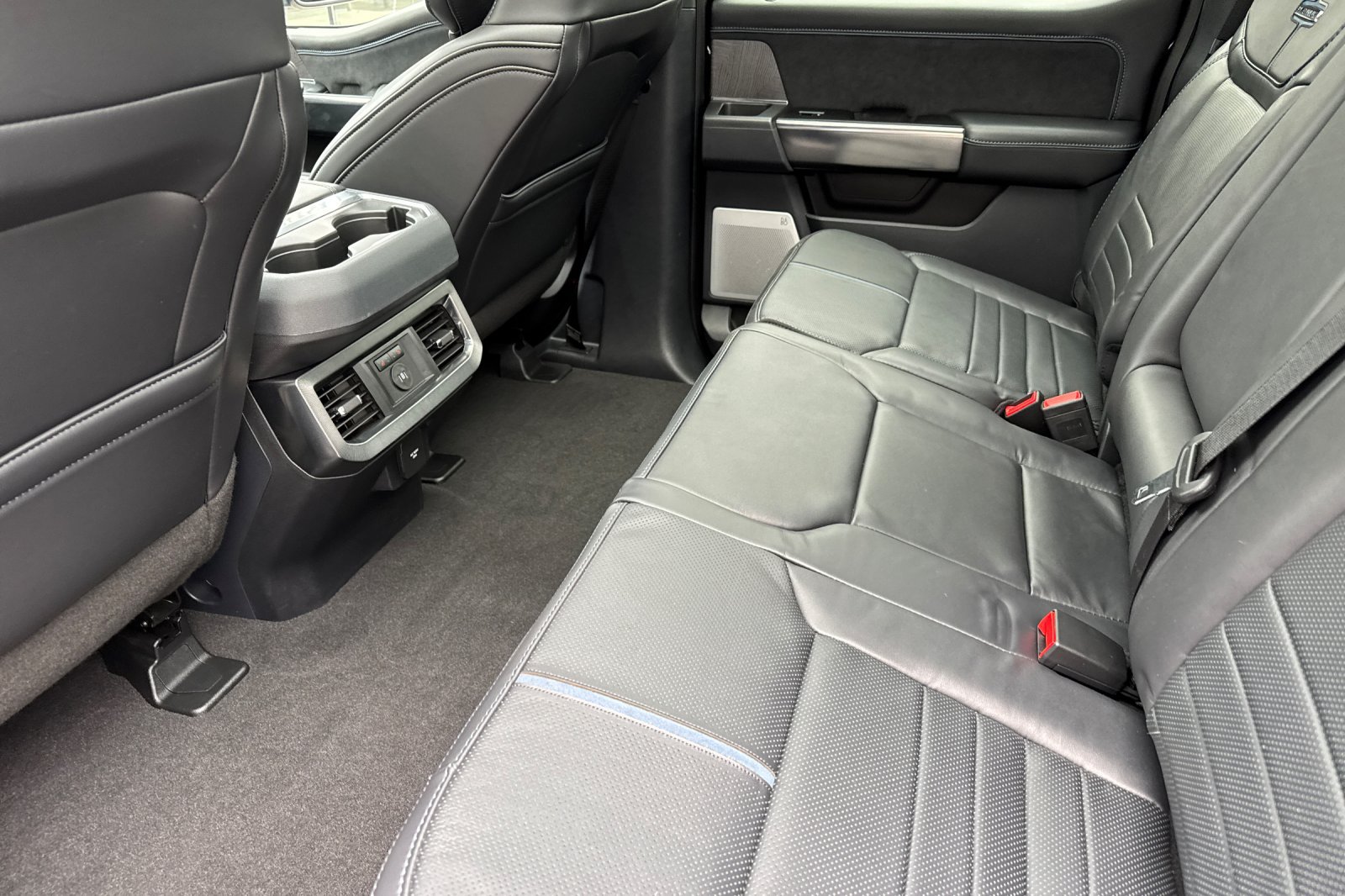 Certified 2025 Ford F350 Platinum AWD/4WD image 12