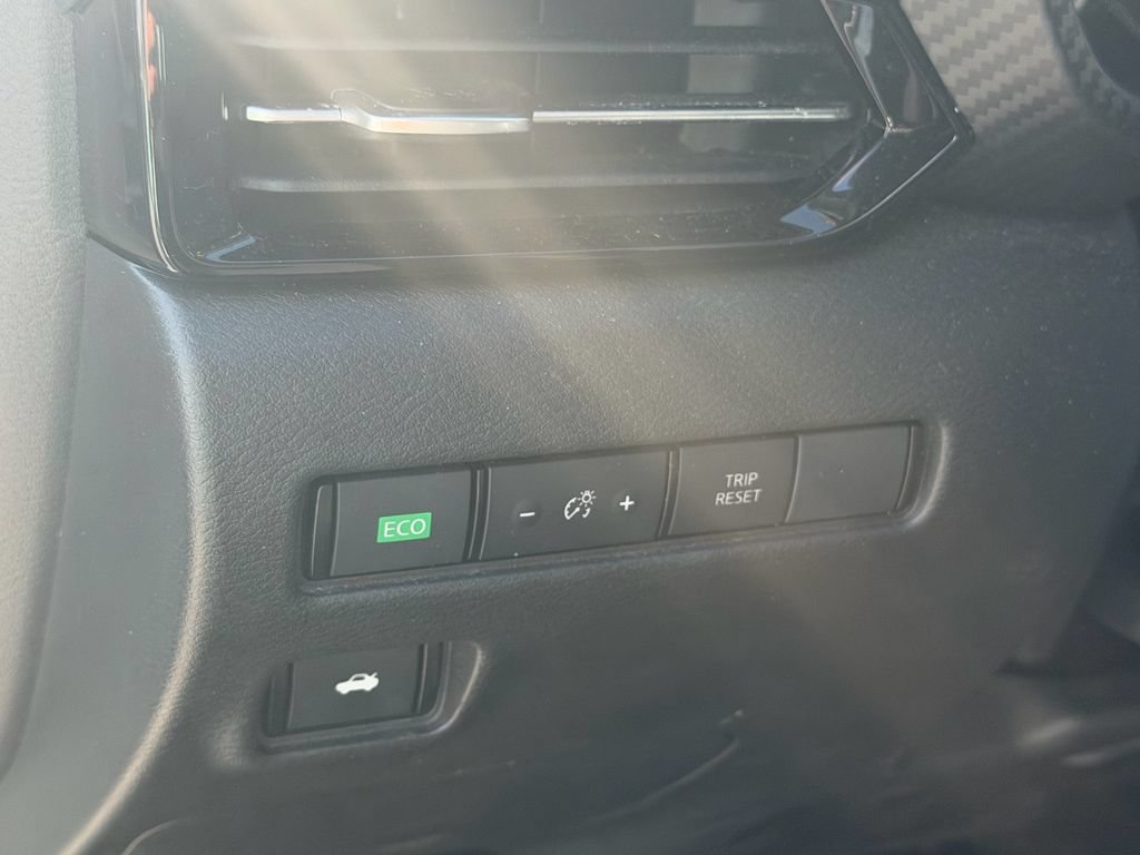 Used 2020 Nissan Sentra SV FWD image 10