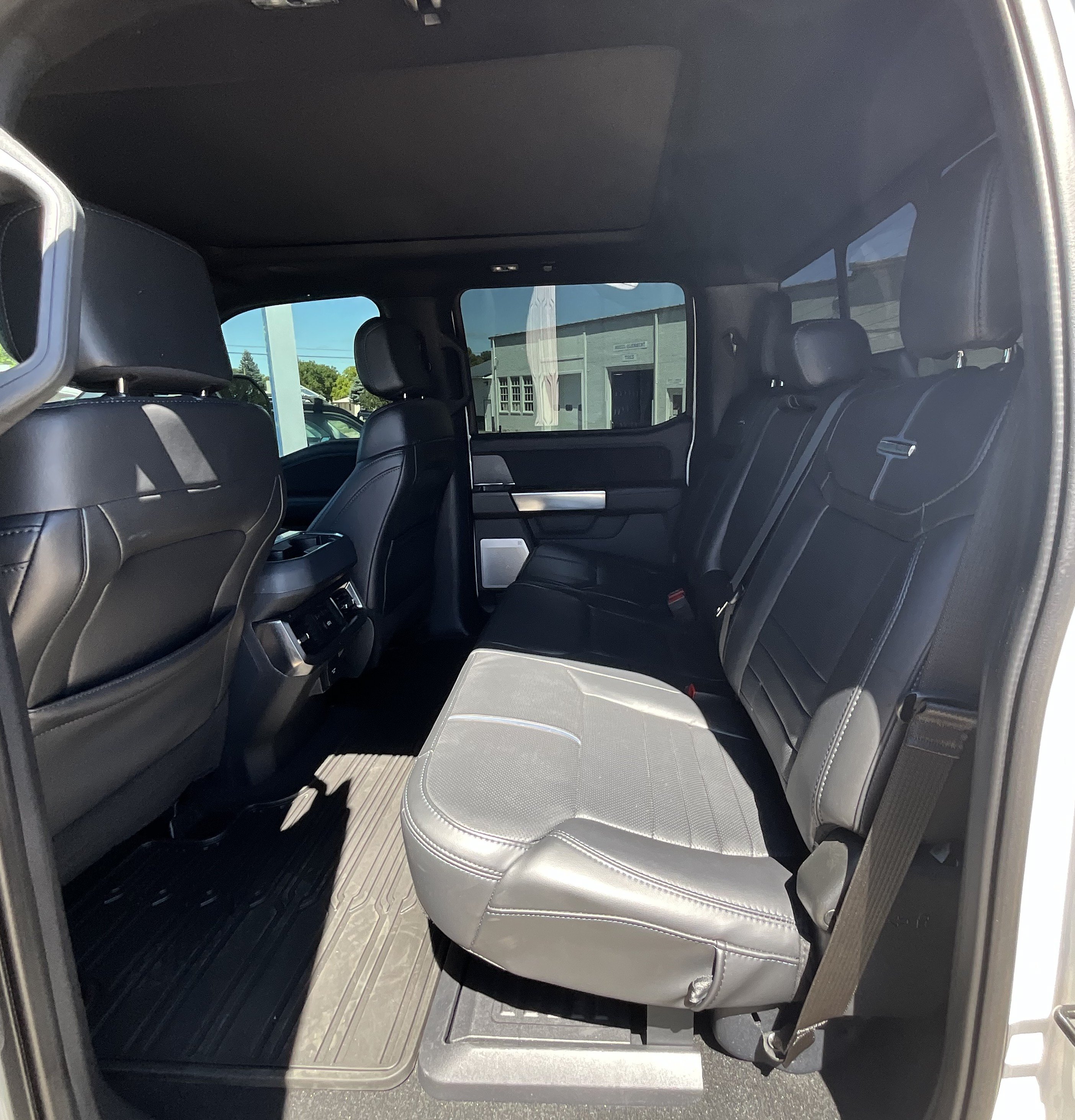Certified 2025 Ford F350 Platinum AWD/4WD image 16
