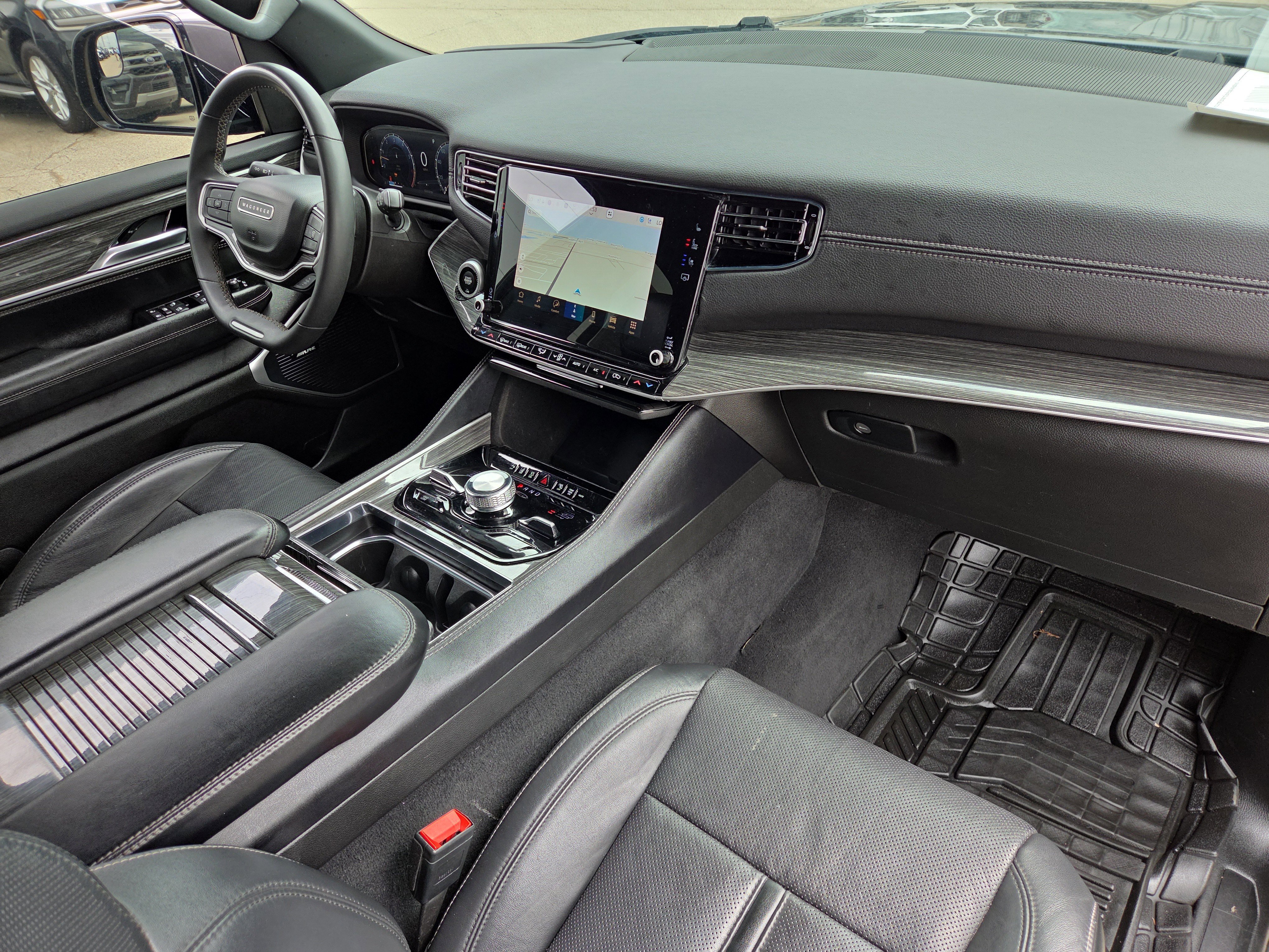 Used 2022 Jeep Wagoneer Series III AWD/4WD image 18