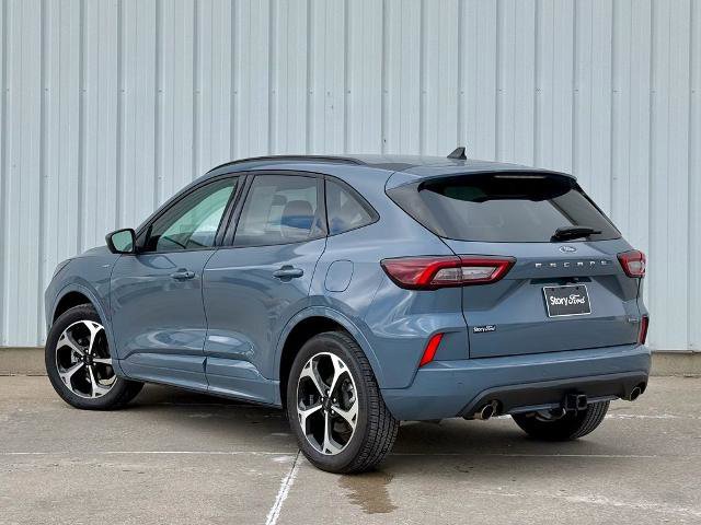 Certified 2025 Ford Escape ST-Line Elite w/ Premium Technology Package image 5