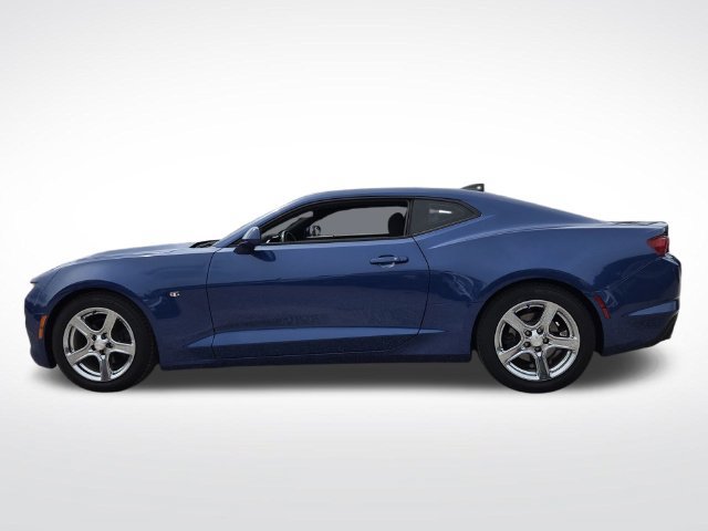 Used 2019 Chevrolet Camaro LT RWD image 6