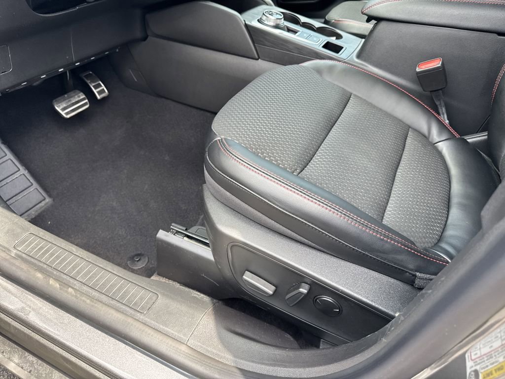 Certified 2023 Ford Escape ST-Line w/ Tech Pack #1 image 10