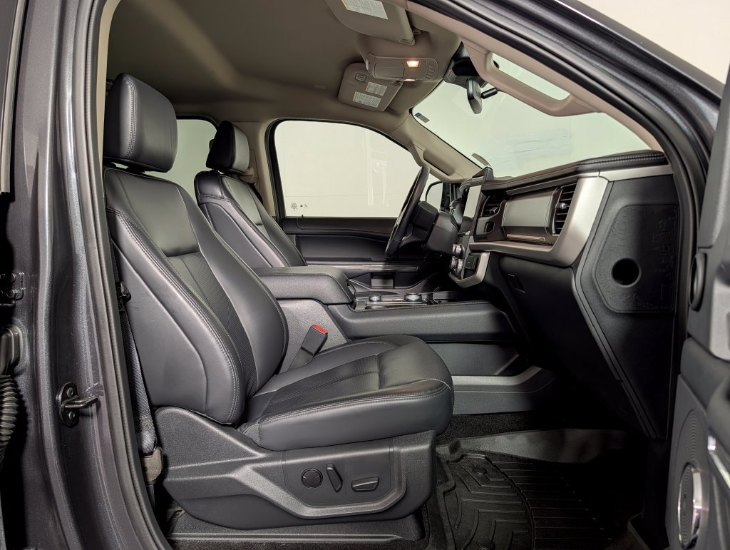 Certified 2023 Ford Expedition XLT AWD/4WD image 11