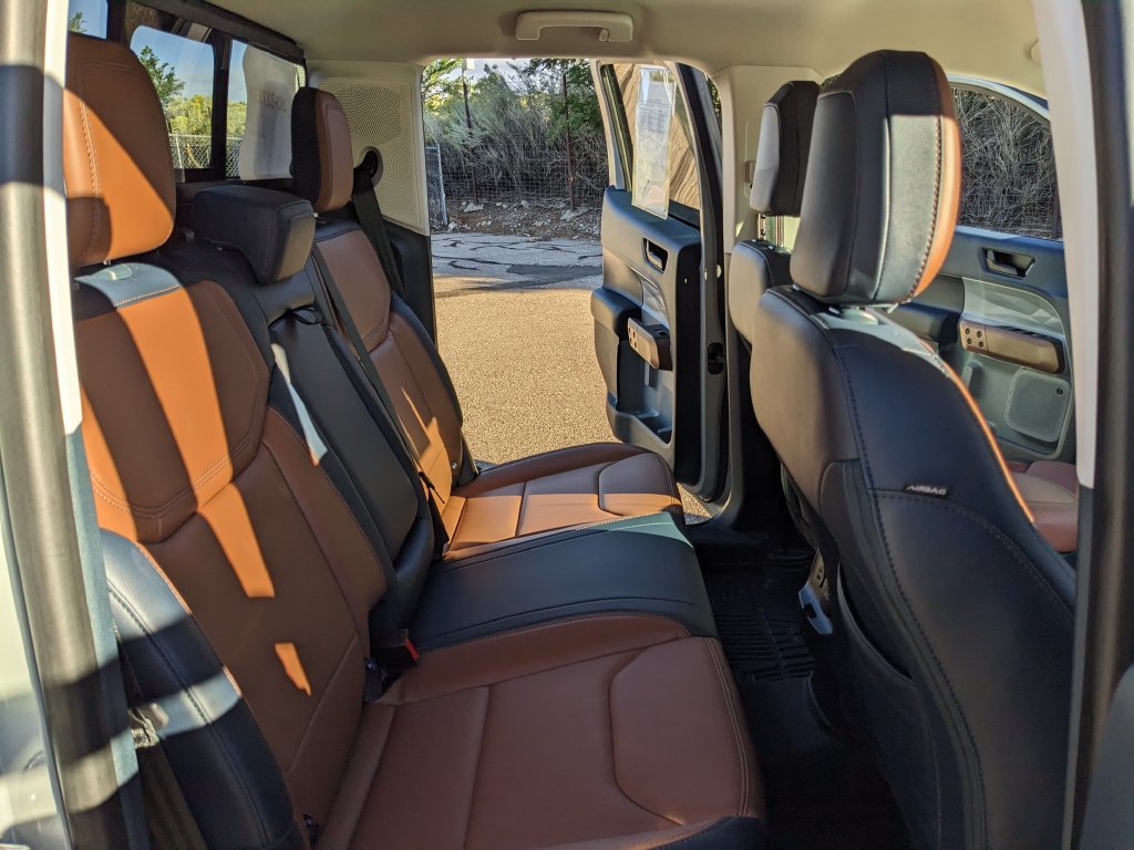 Certified 2024 Ford Maverick Lariat FWD image 19
