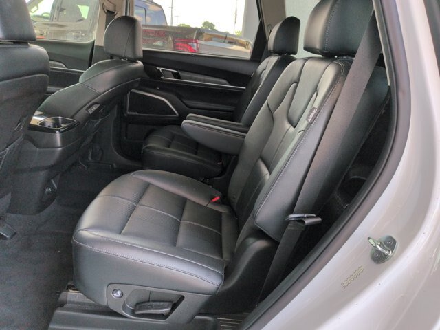 Used 2024 Kia Telluride EX w/ EX Captain's Chair Package FWD image 31