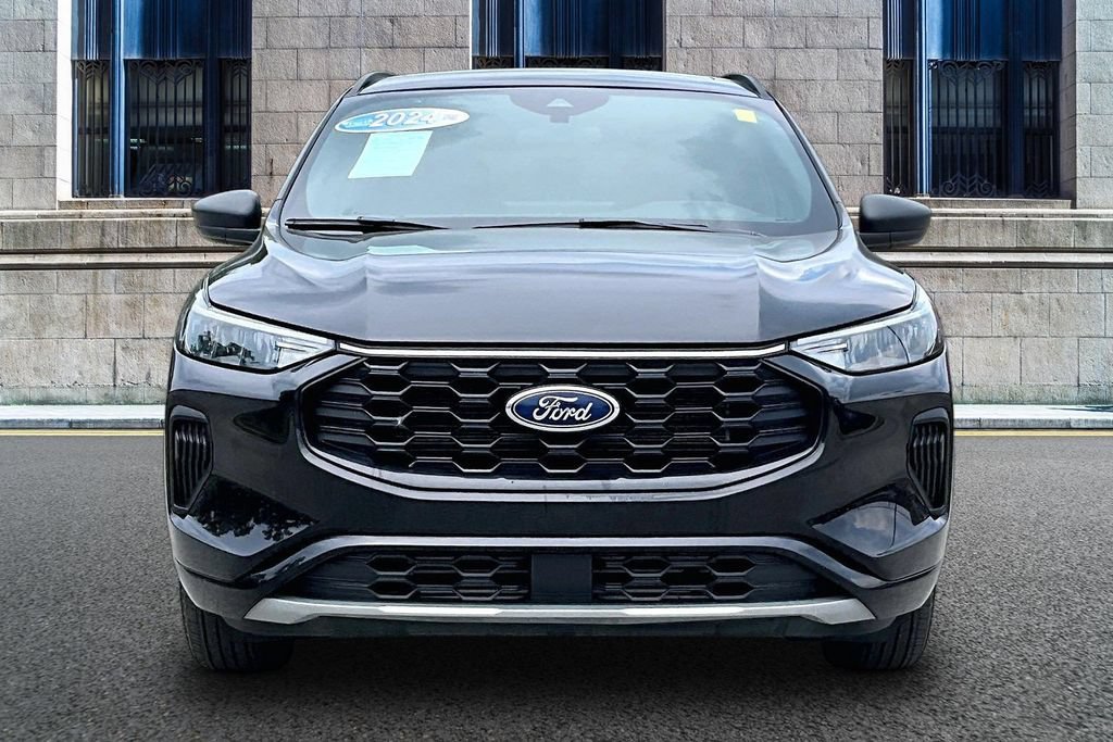 Certified 2024 Ford Escape ST-Line w/ Tech Pack #1 AWD/4WD image 3