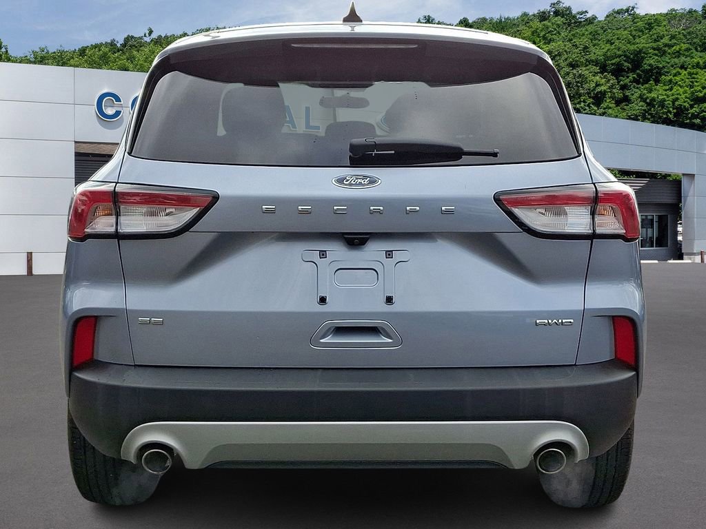 Certified 2022 Ford Escape SE w/ Cold Weather Package image 3