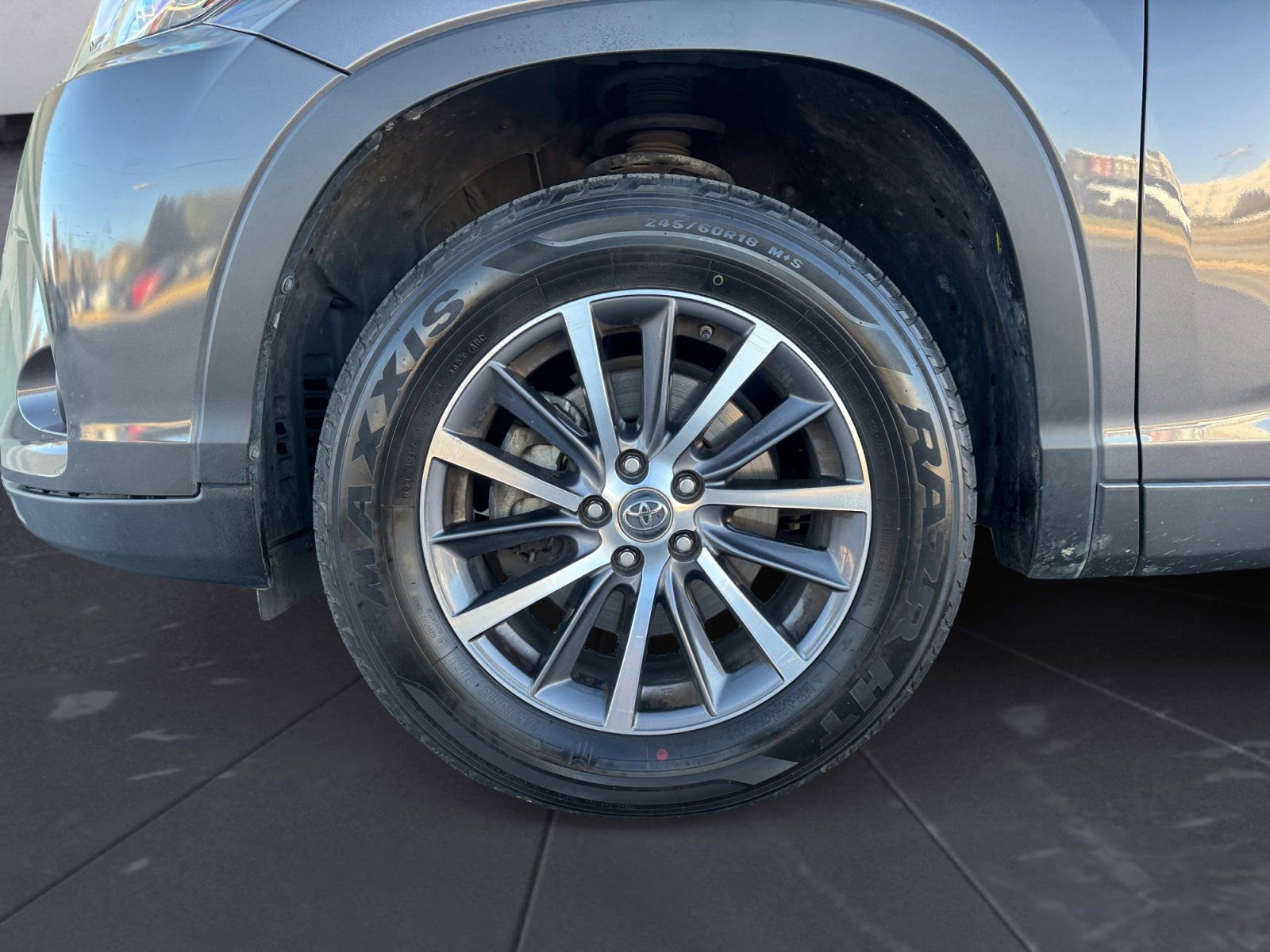 Used 2017 Toyota Highlander XLE image 14