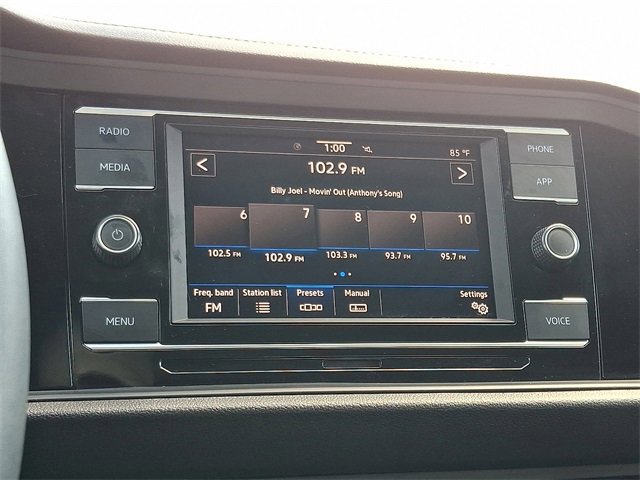 Used 2024 Volkswagen Jetta SE image 17