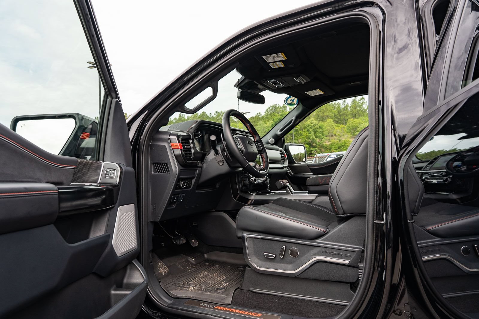 Certified 2025 Ford F150 Raptor w/ Equipment Group 803A Raptor R AWD/4WD image 26