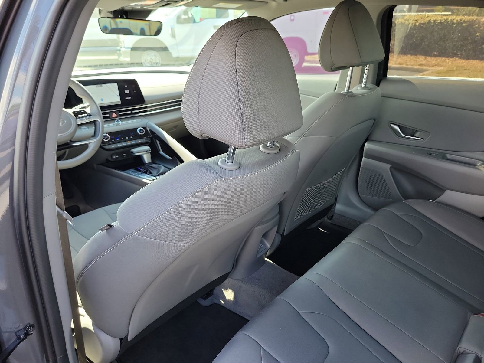 Used 2025 Hyundai Elantra SEL FWD image 9