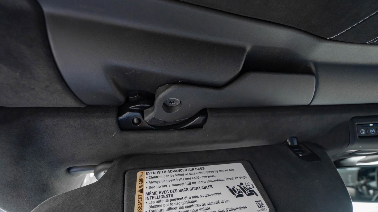 Used 2023 Chevrolet Corvette Stingray Premium Cpe w/ Z51 Performance Package image 27