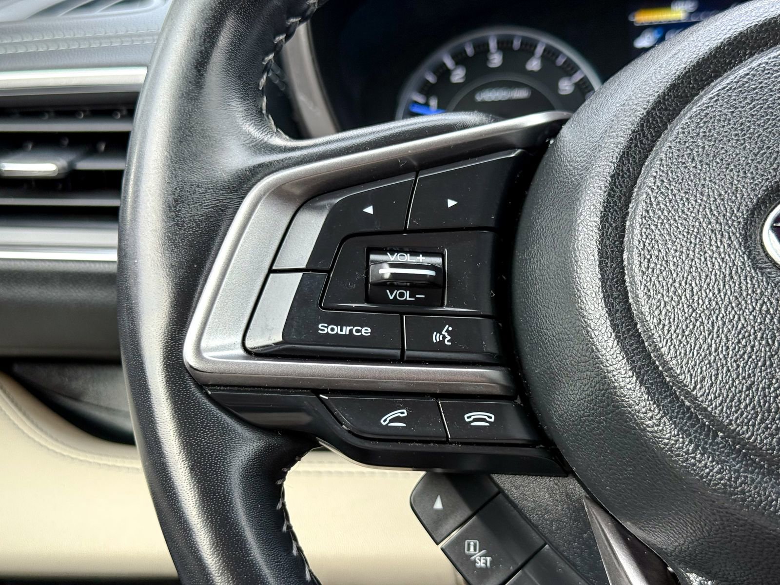 Used 2020 Subaru Ascent Touring image 41