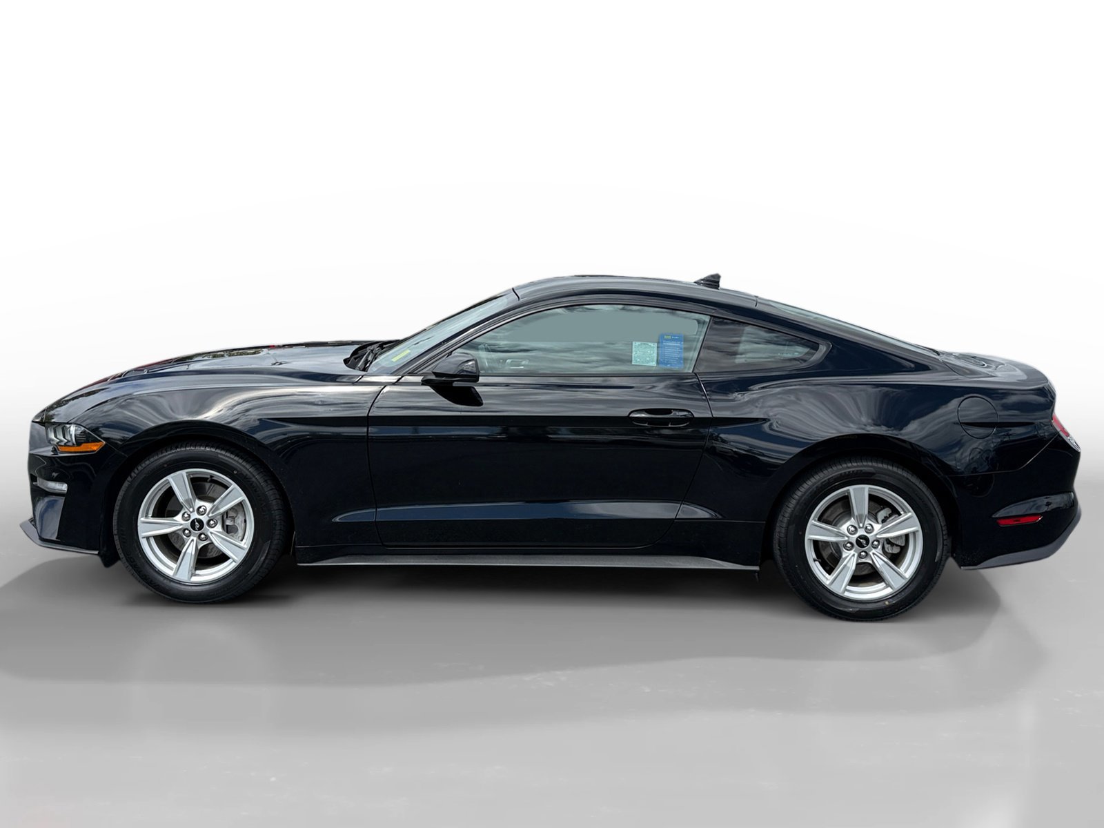 Certified 2022 Ford Mustang Coupe RWD image 6
