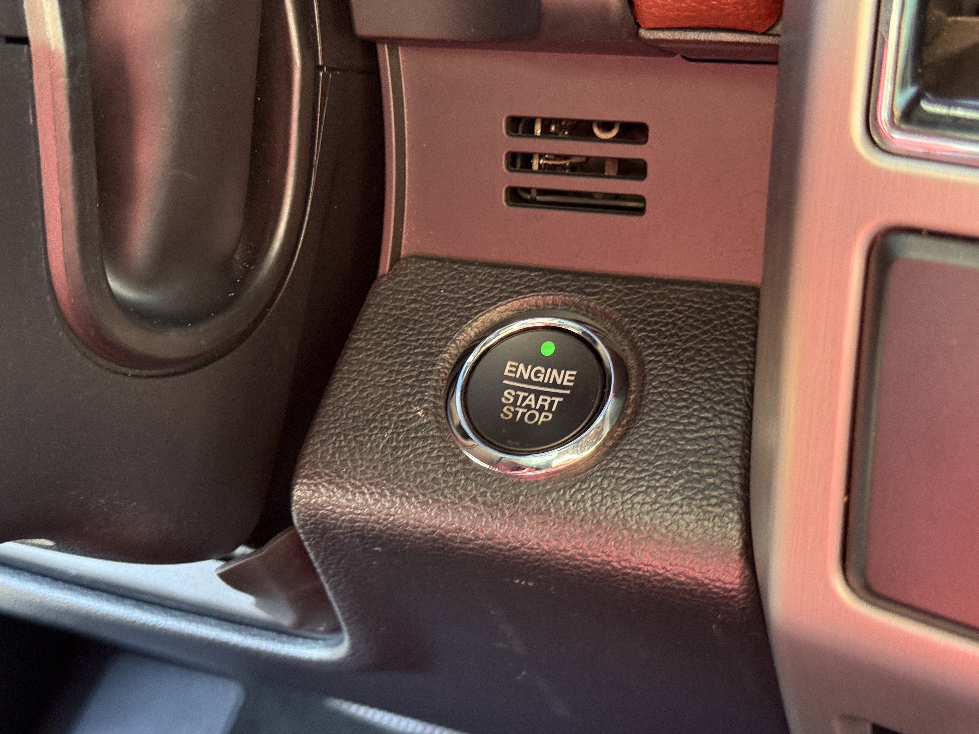 Certified 2019 Ford F450 Platinum w/ Platinum Ultimate Package image 30