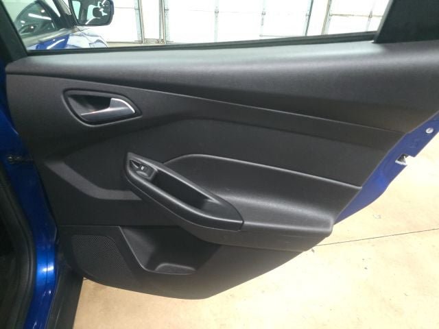 Certified 2018 Ford Focus SE FWD image 7