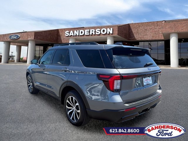Certified 2025 Ford Explorer ST-Line AWD/4WD image 5