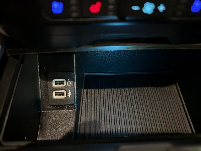 Certified 2019 Ford F150 Lariat w/ Equipment Group 502A Luxury image 33