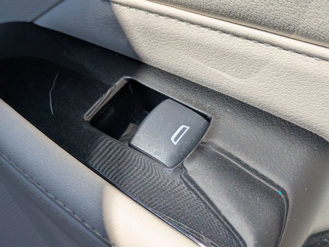 Used 2023 Cadillac CT4 Luxury w/ Sun And Sound Package image 34