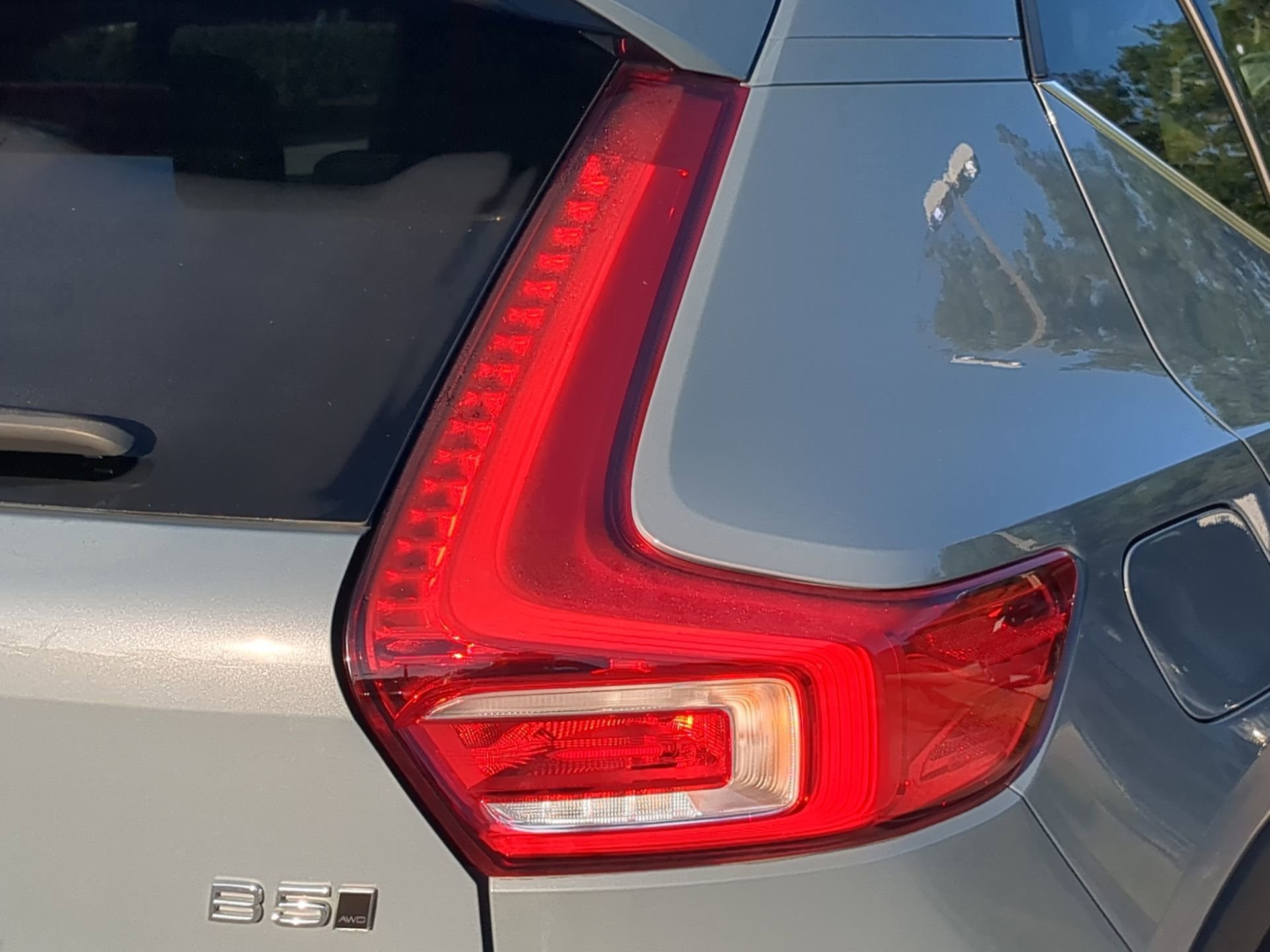 Used 2023 Volvo XC40 B5 Plus w/ Protection Package Premier image 45