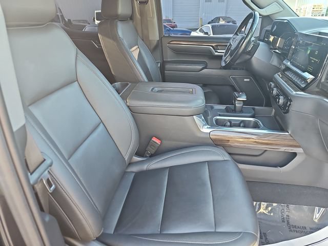 Used 2022 Chevrolet Silverado 1500 LT Trail Boss w/ LT Trail Boss Premium Package AWD/4WD image 12