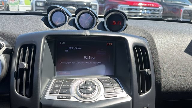 Used 2018 Nissan 370Z Coupe RWD image 18