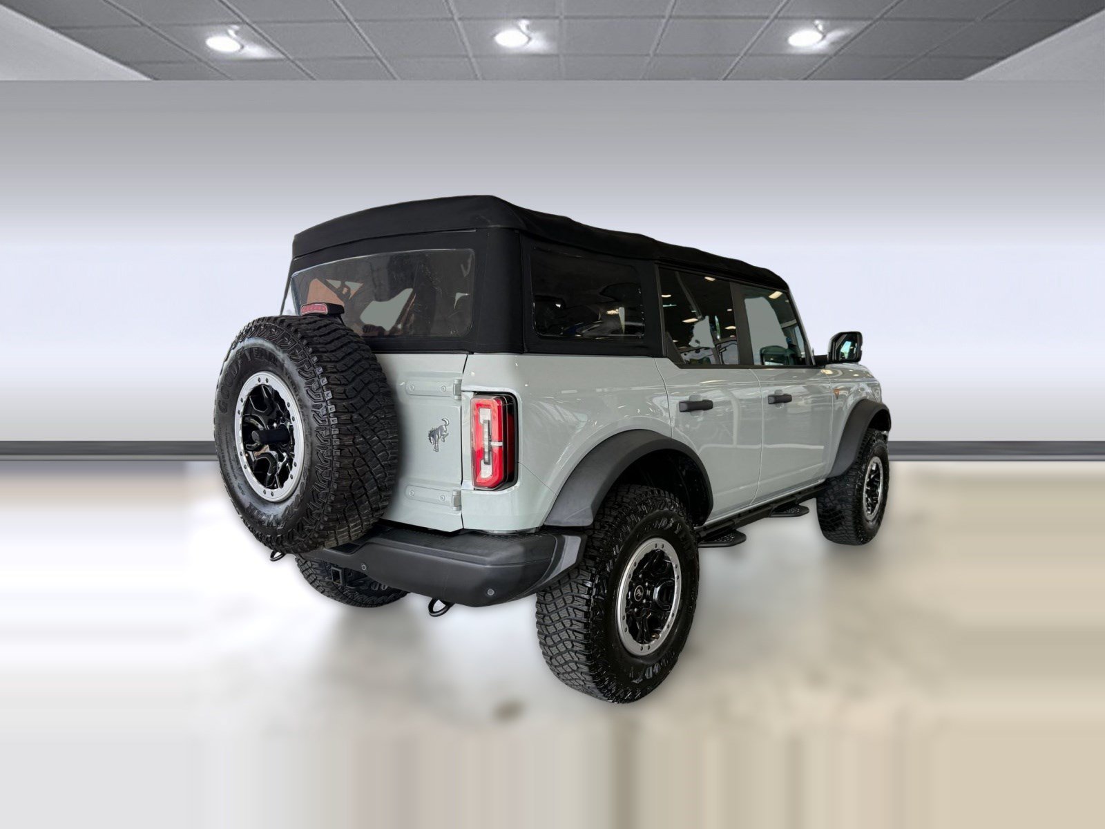 Certified 2022 Ford Bronco Badlands w/ Sasquatch Package AWD/4WD image 9