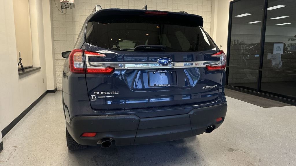 Used 2024 Subaru Ascent Premium w/ Convenience Package image 4