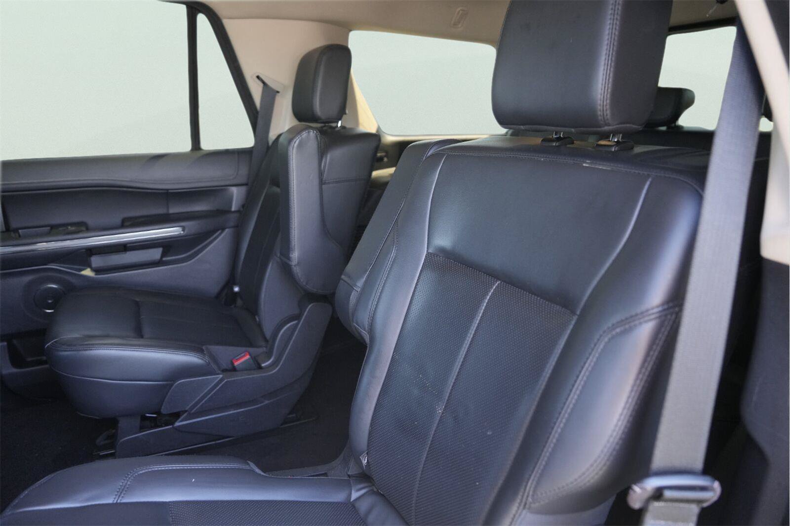Certified 2022 Ford Expedition XLT RWD image 13