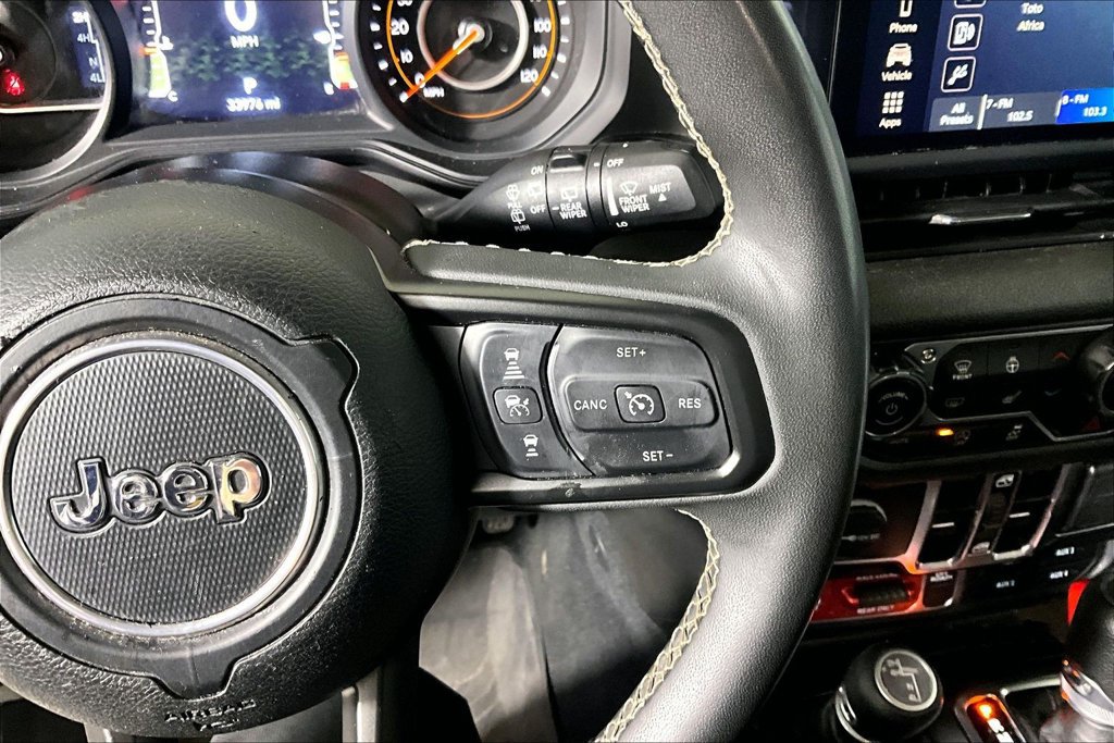 Used 2025 Jeep Wrangler Unlimited Sport AWD/4WD image 15