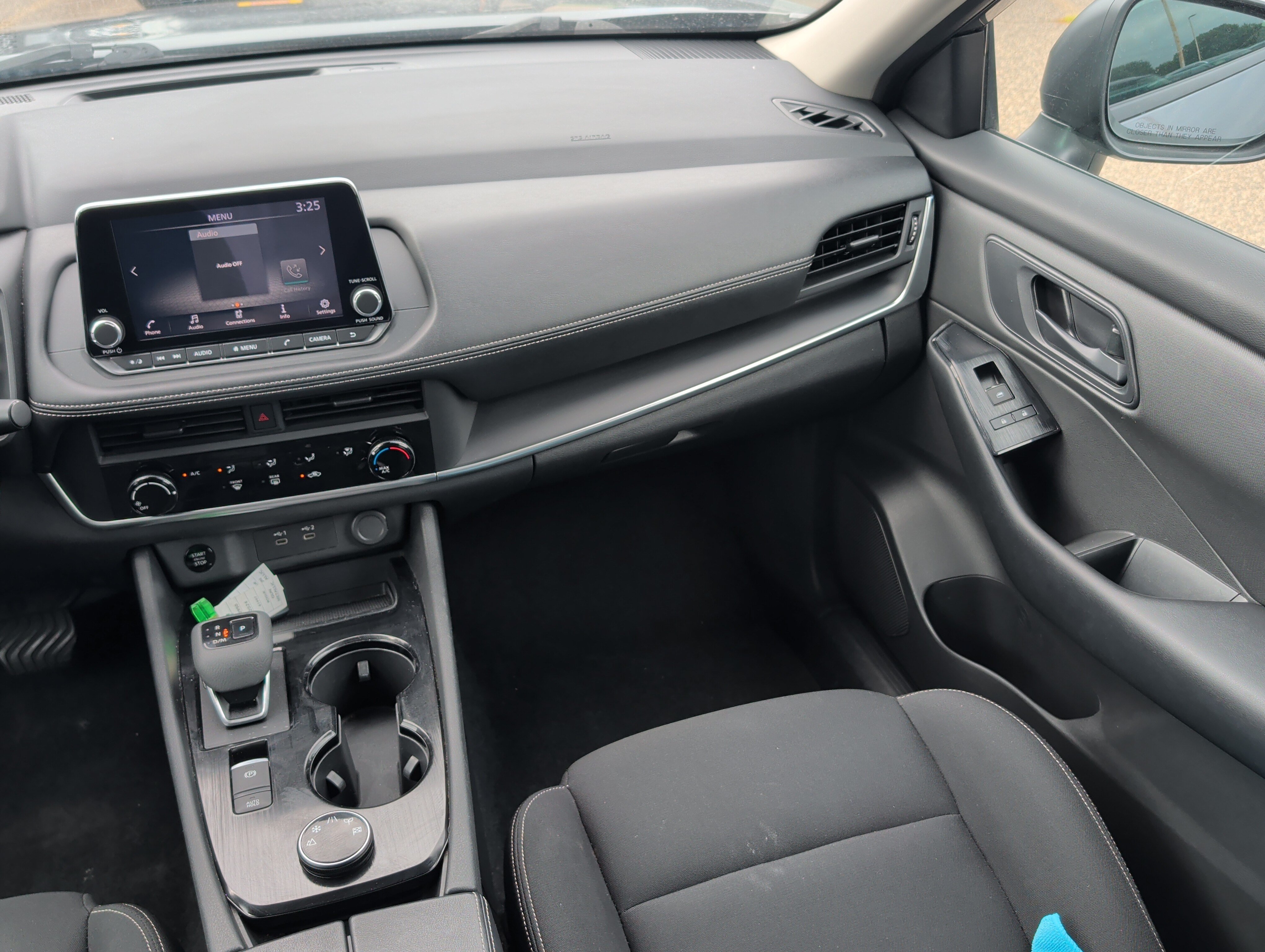 Used 2024 Nissan Rogue S AWD/4WD image 11
