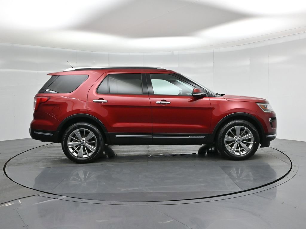 Certified 2018 Ford Explorer Limited w/ Ford Safe & Smart Package image 8